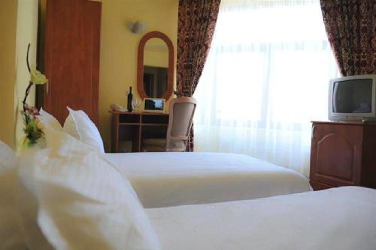 Hotel Cristal Κλουζ-Ναπόκα Εξωτερικό φωτογραφία