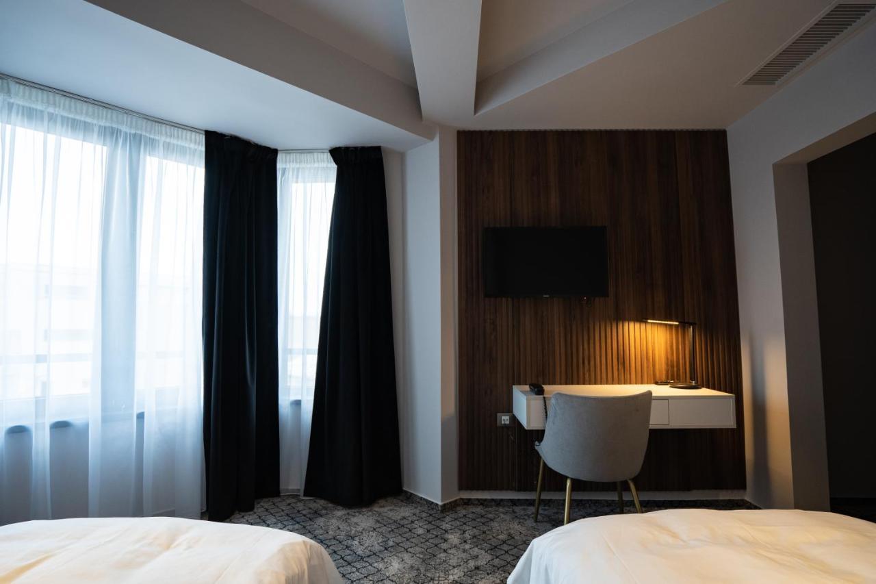 Hotel Cristal Κλουζ-Ναπόκα Εξωτερικό φωτογραφία